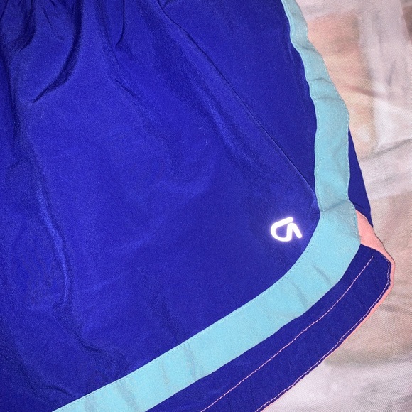 Gap Fit G Sprint Shorts - Picture 2 of 7